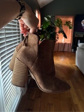 Steve Madden boots